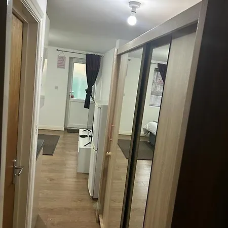 Hometel Nice Cute Apartment Thornton Heath Exterior photo