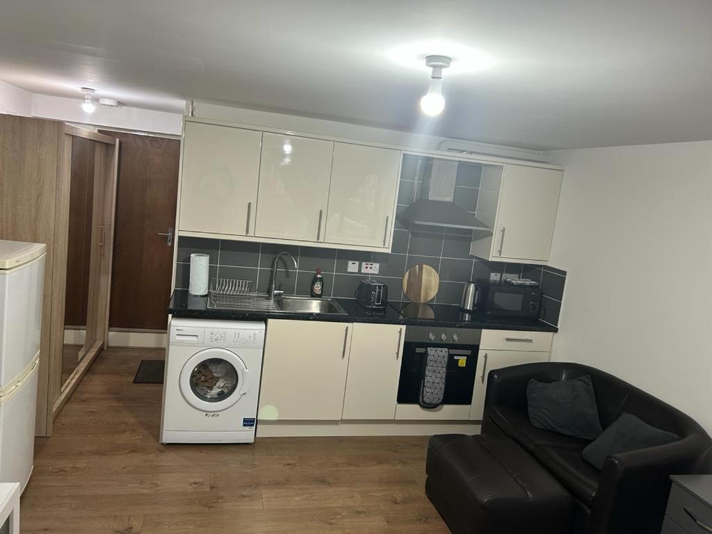 Hometel Cute * Thornton Heath